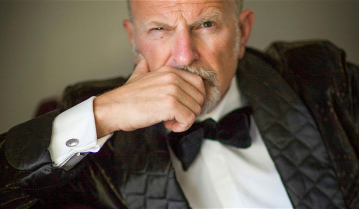 Simon Evans: Simon Evans is Staring at the Sun