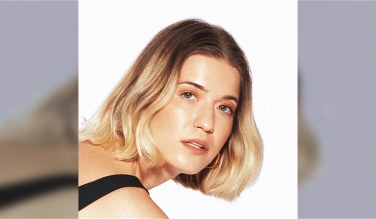 Olga Koch: Fat Tom Cruise