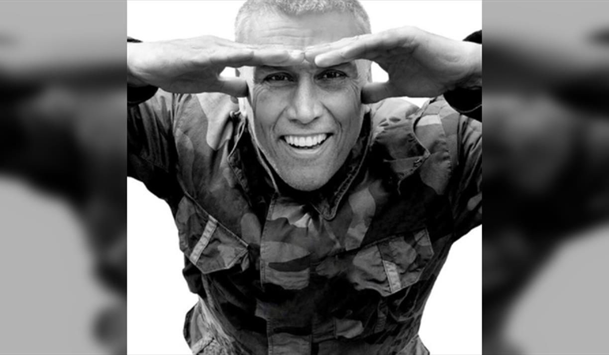 Bez 'in Conversation' - the Nine Lives of a Happy Monday