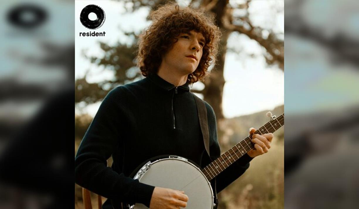 Dylan John Thomas: Live + Signing