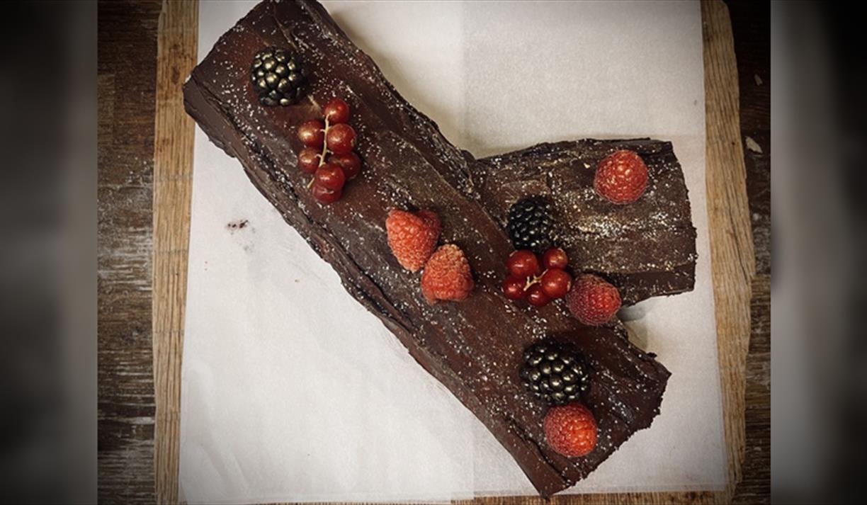 Chocolate and Raspberry Yule Log Workshop