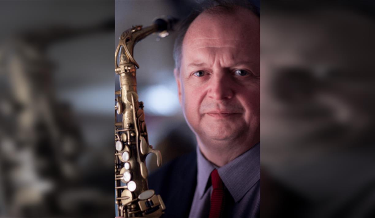 Alan Barnes Jazz Band play'Getting in the Swing for Christmas'