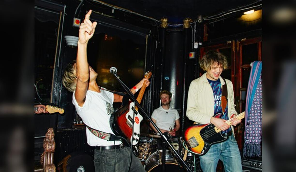 Cascade, The Paisley Daze, Fire Escape, The Certs