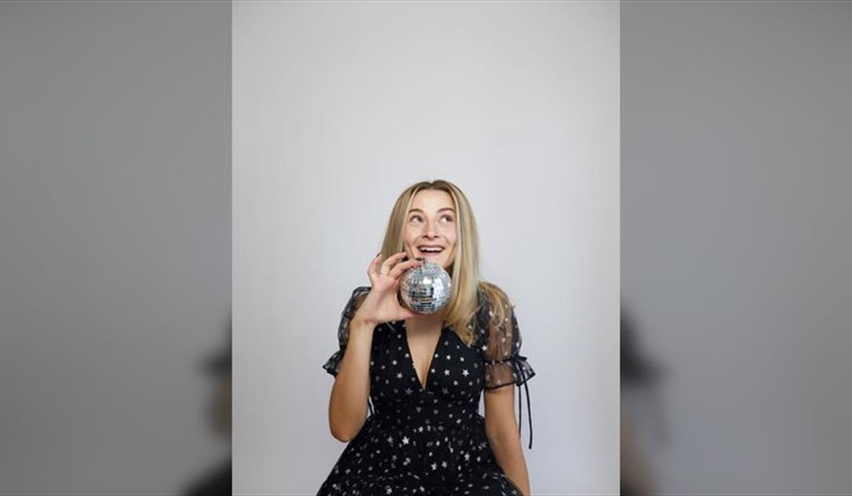 How Very Hannah - Live