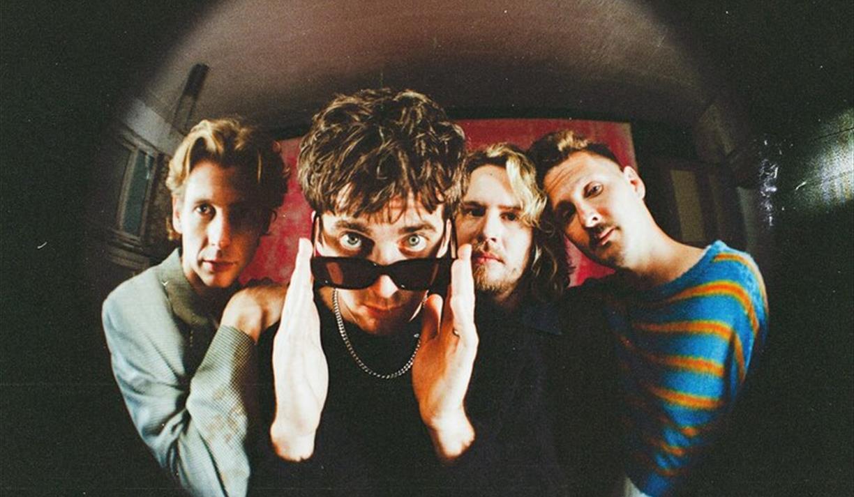 Circa Waves