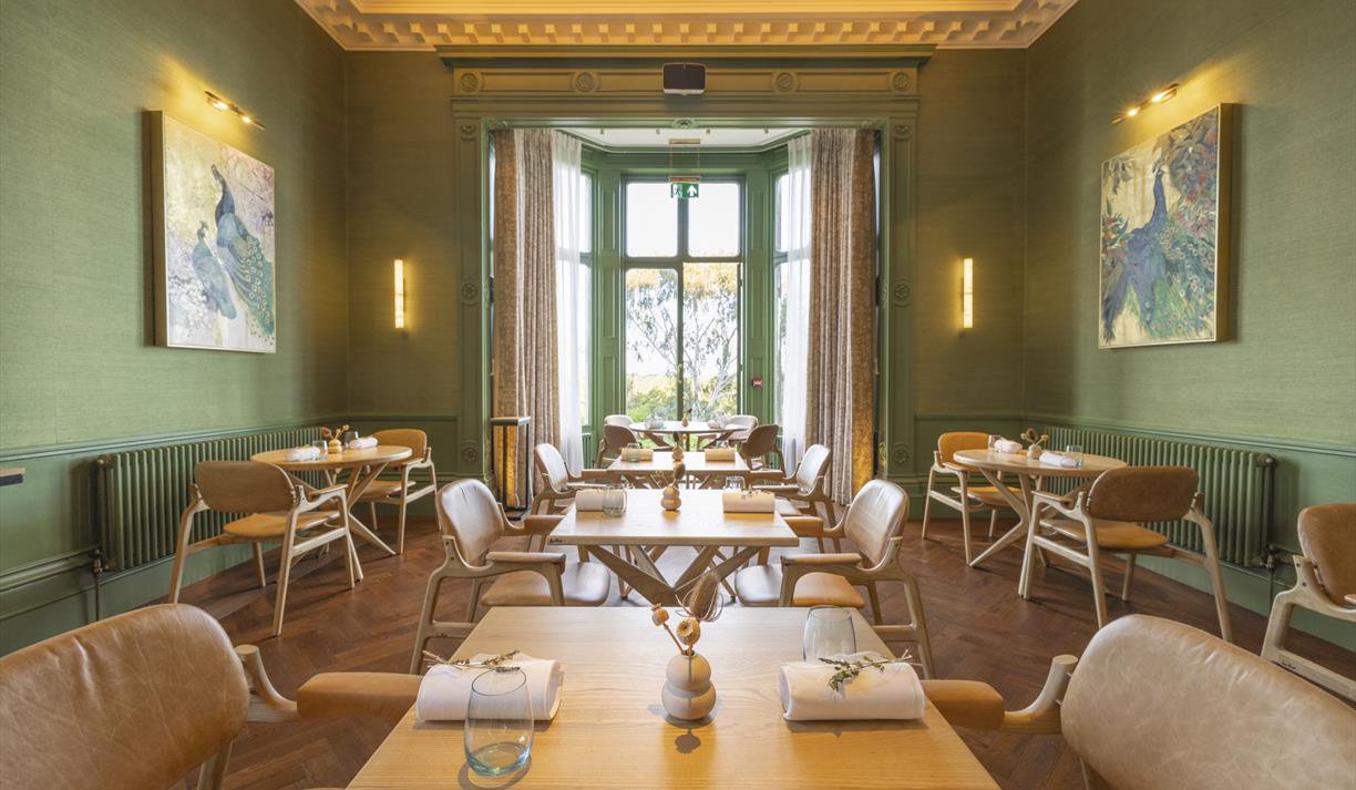 Restaurant Interlude