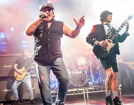 Live/Wire: The AC/DC Show