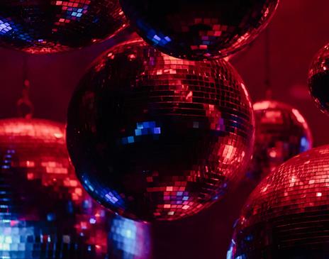 Red and blue glitterballs