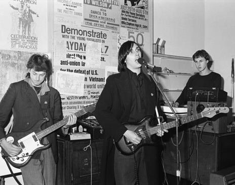 Cabaret Voltaire (plus Support)