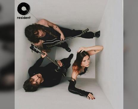 Yonaka: Live + Signing