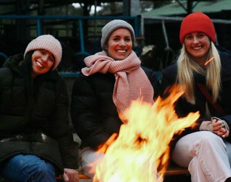 Sips, Slices & Shanties