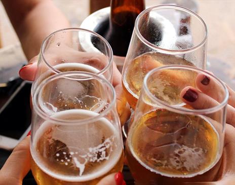 People drinking beer together