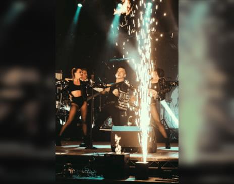 Everything Changes: The Take That & Robbie Williams Story