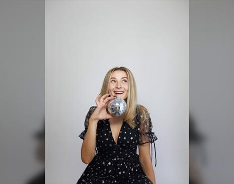 How Very Hannah - Live