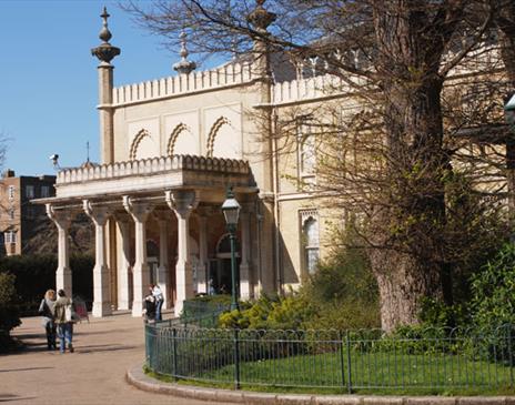 Front entrance to the Museum