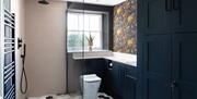 Fredellen apartments bathroom