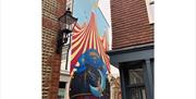 Hannington's Lane Circus Mural