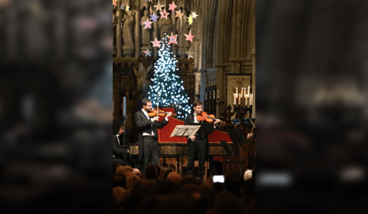 Vivaldi Four Seasons by Candlelight - Piccadilly Sinfonietta Vivaldi Four Seasons by Candlelight - Piccadilly Sinfonietta