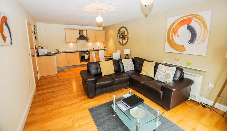 Free parking and breakfast at gorgeous spacious flat in popular area near  city centre with midday checkout, Bristol – Updated 2023 Prices