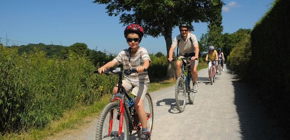 Cycling on the Strawberry Line - IMAGE Sustrans