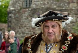 A Henry VIII impersonator