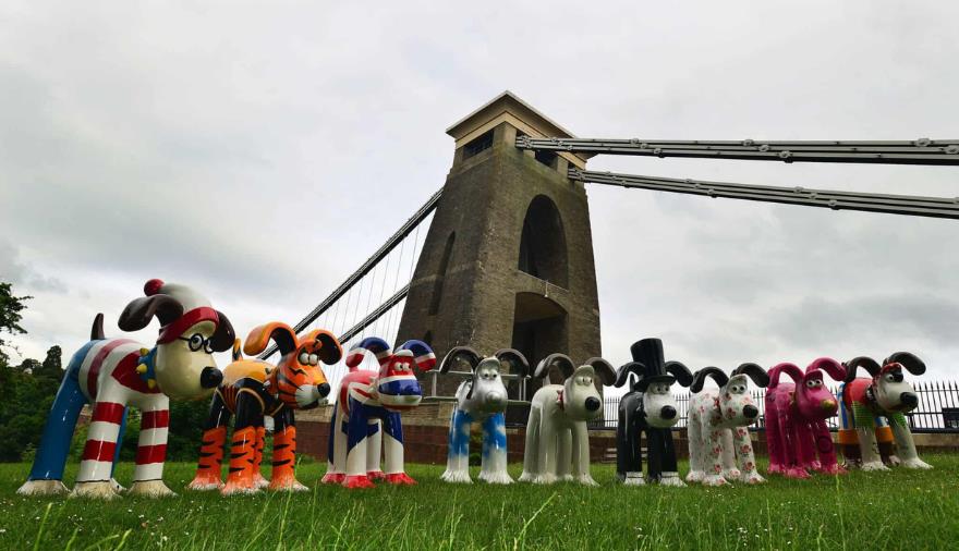 Gromit Unleashed trail sculptures on the lawn infront of Clifton Suspension Bridge