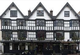 Haunted and Hidden Bristol Walk & Haunted Pub Stopping Tour
