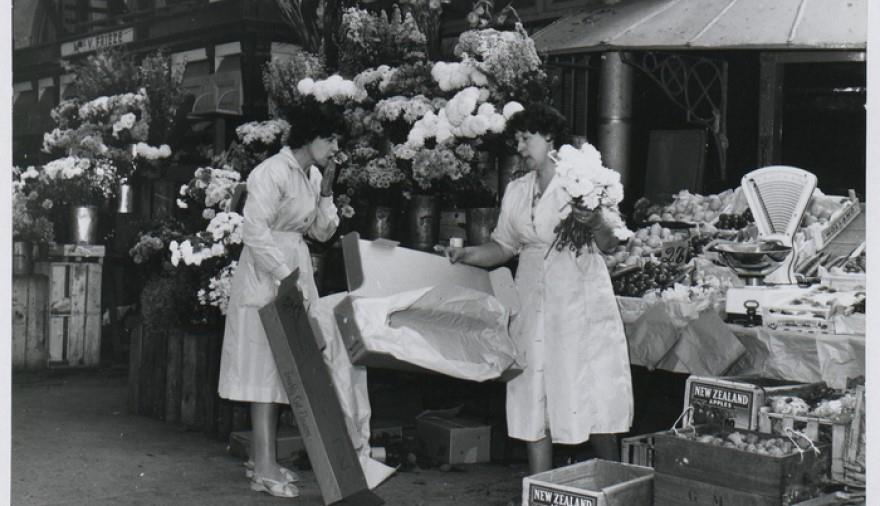 Old image of flower sellers