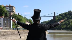 Brunel looking out onto the bridge