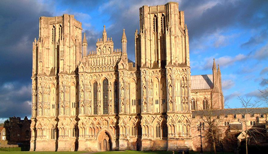 Wells Cathedral exterior