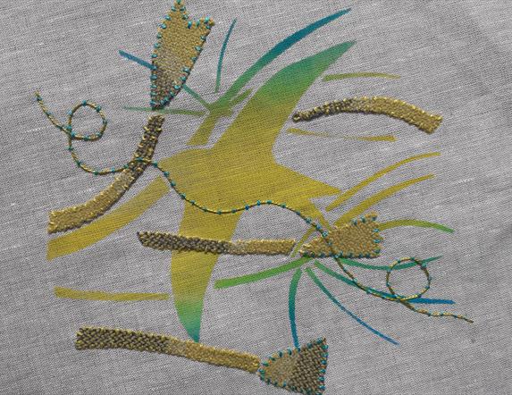 Linen scarf with bird motif