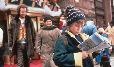 Screenshot from the movie Home Alone 2: Lost In New York.