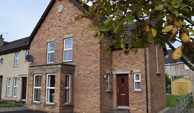 10 Millfort Close