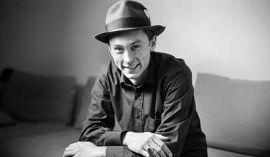 Black and White picture of David Lyttle