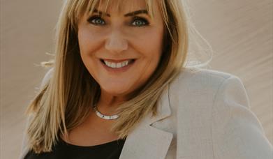 Picture of performer Frances Black