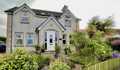 Mount Edwards Hill Guest House Exterior