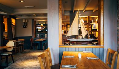 the sandpiper bistro interior