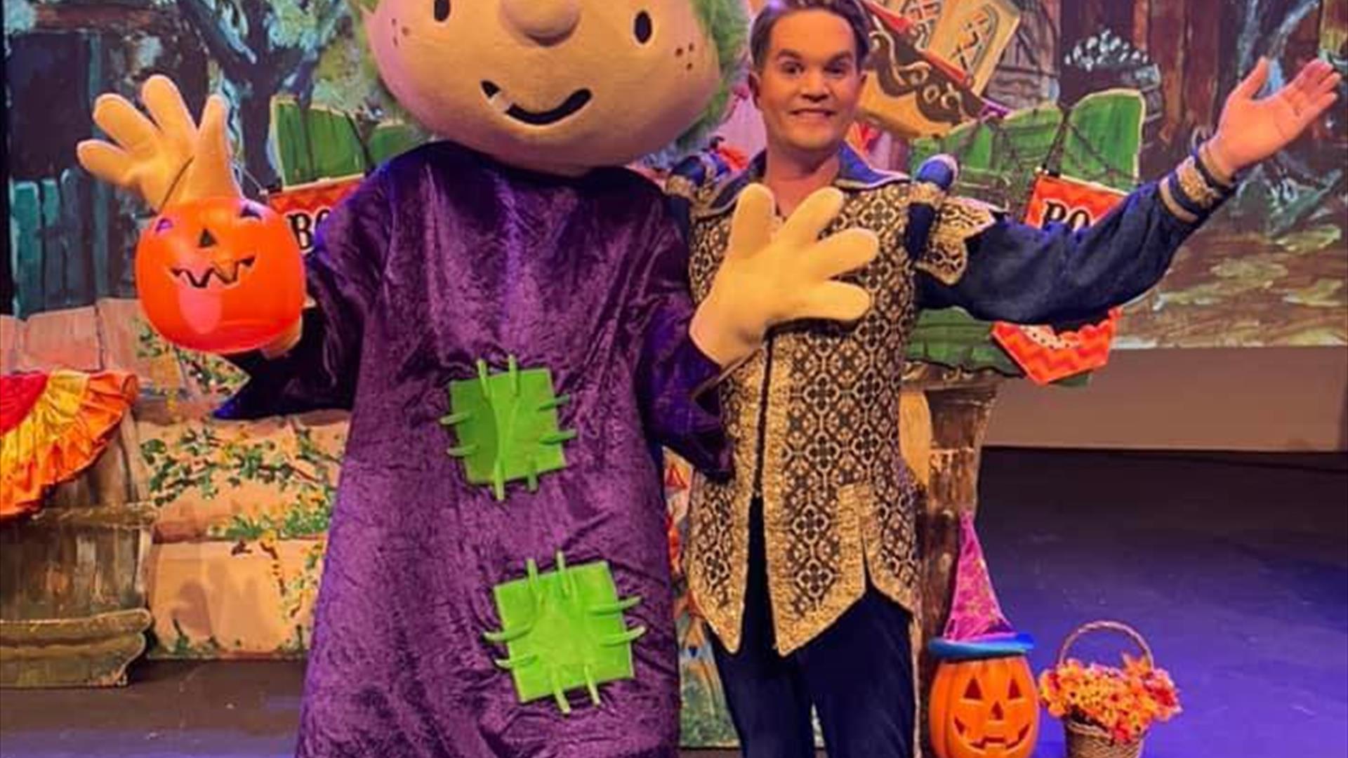 Performers for Mr Hullaballoo.