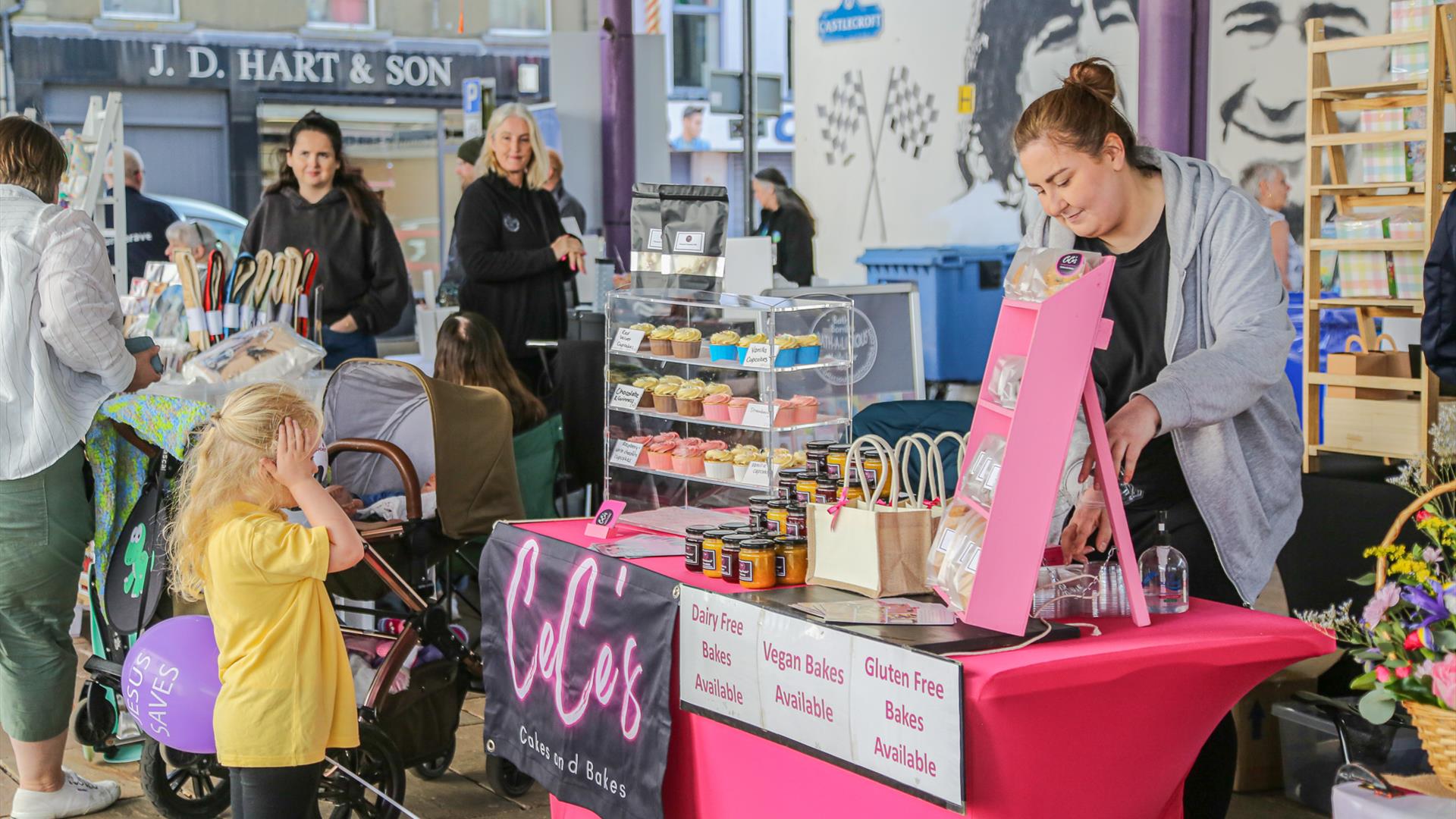 castlecroft market