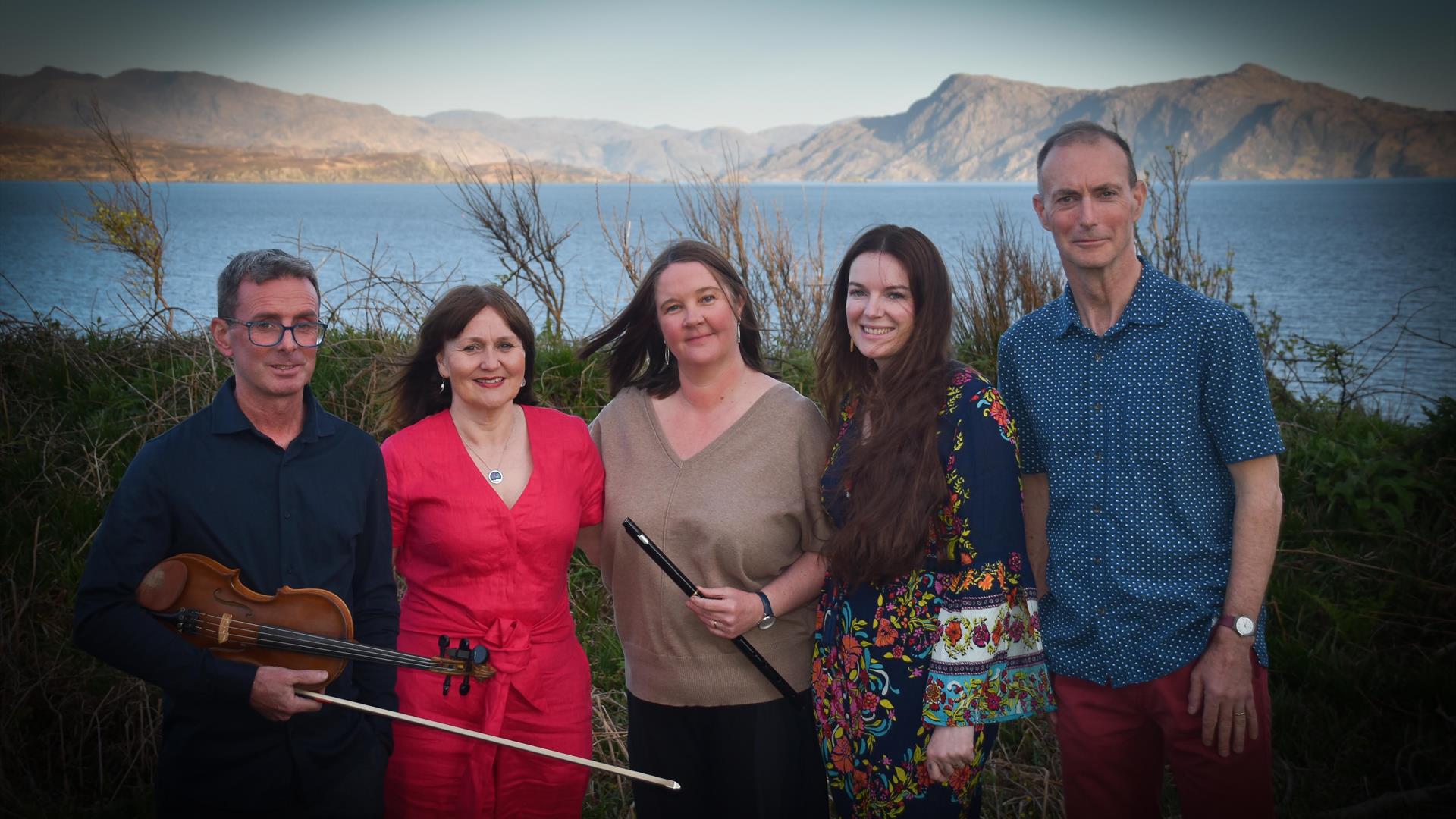 Image of musicians from Scotland and Ireland.  Mairi Hall, Grainne Holland, Eamonn Doorley, Martin MacIntyre and Mairí MacMillan