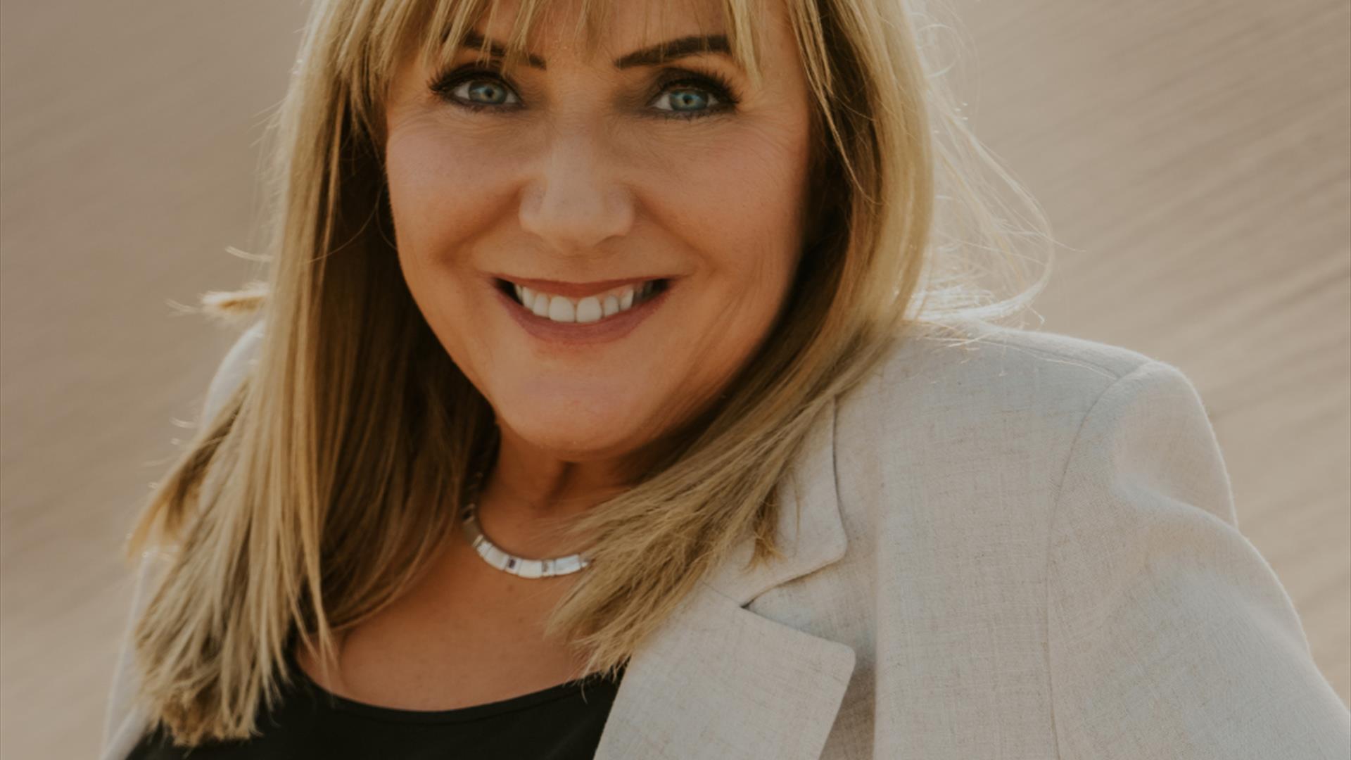 Picture of performer Frances Black