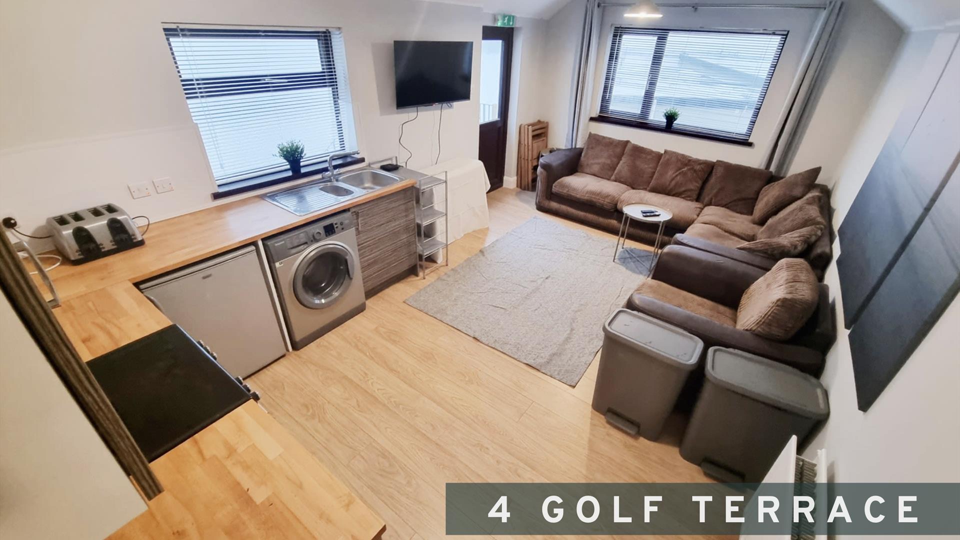 Portrush by the Sea – Golf Terrace