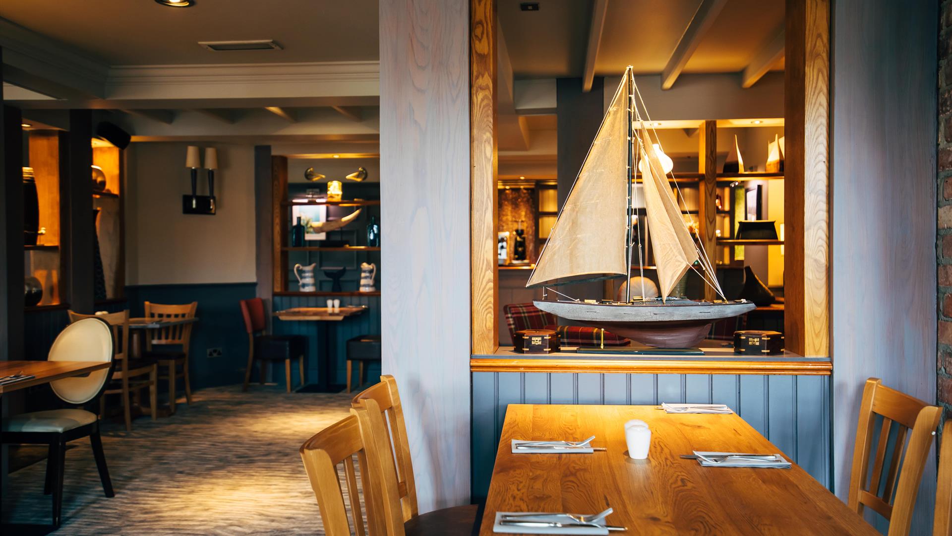 the sandpiper bistro interior