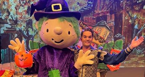 Performers for Mr Hullaballoo.