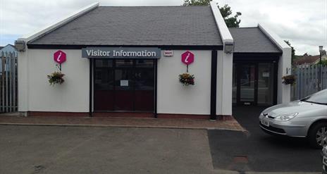 Image of outside of Visitor Information Centre building street view