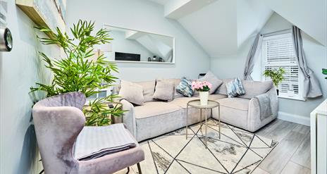 Portrush by the Sea - 3 Princess Yellow