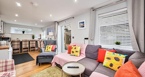 Portrush by the Sea - 4 Princess Green