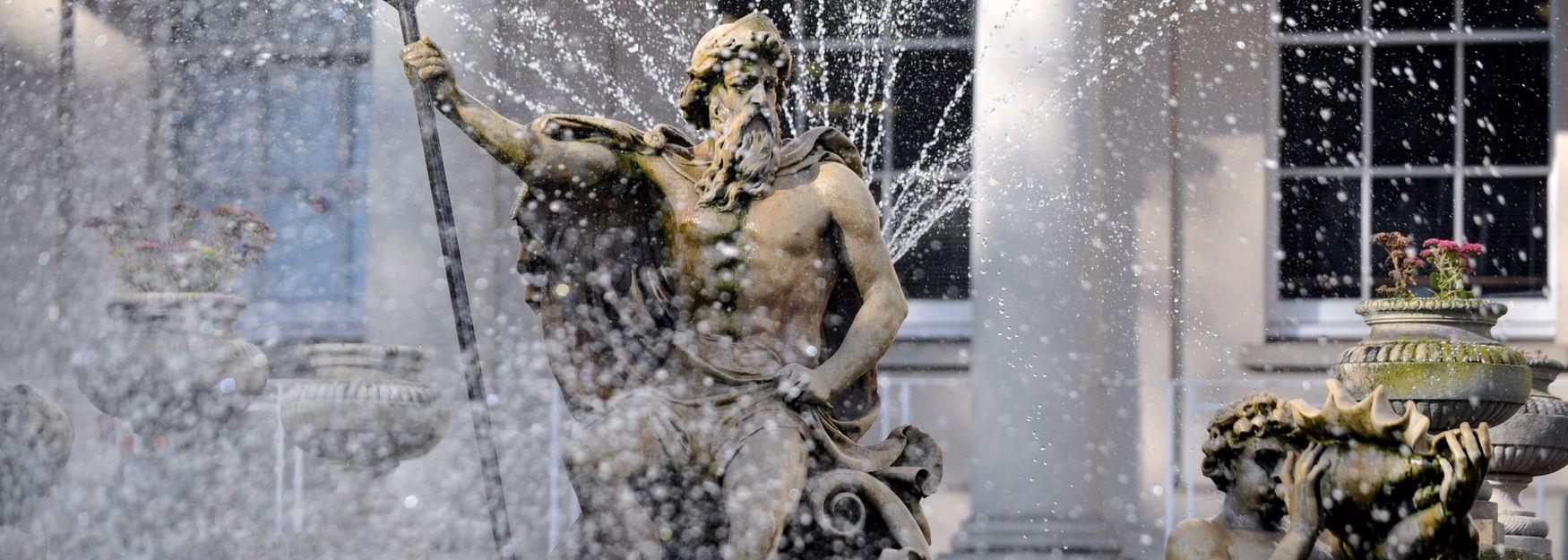 Neptune's Fountain - Water Feature on The Promenade