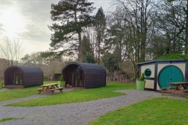 StarGlamping - Pods & Shire House