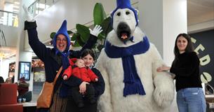Polar pip with guests